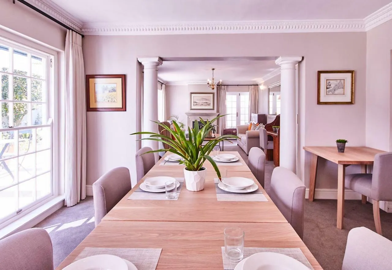 Maxwells Guest House Le Cap